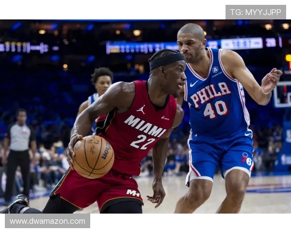 76人主场迎战热火双方争夺季后赛席位的关键对决