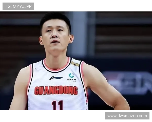 周鹏:从篮球场上的传奇到人生舞台的多重角色探索与成长之路 周鹏:从篮球场上的传奇到人生舞台的多重角色探索与成长之路