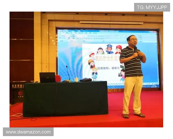 朱荣振的艺术之路:从平凡到卓越的追求与探索