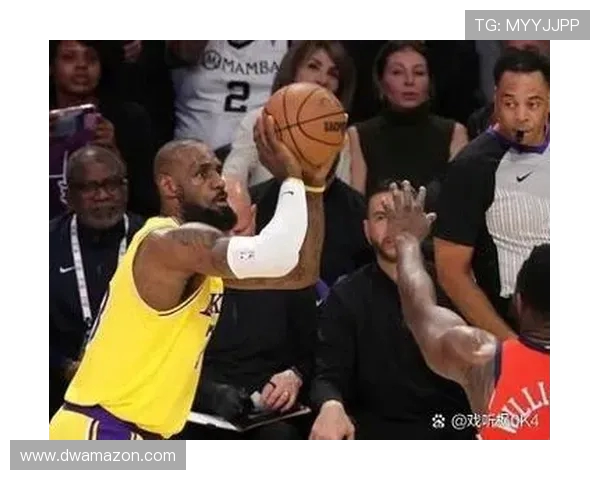 火箭队与雷霆队激战三月二十七日争夺季后赛席位的关键对决