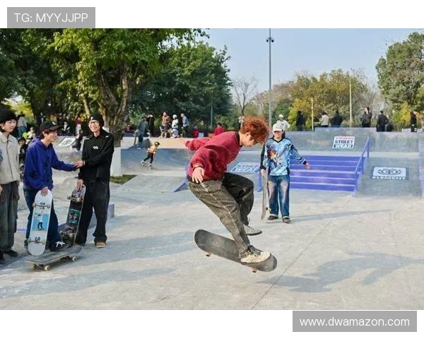 重庆攀岩队在滑板精英赛中的默契配合与精彩表现分析