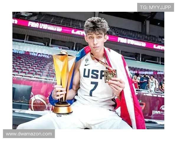 霍姆格伦复出首战贡献七次盖帽雷霆重建之路迎来新篇章